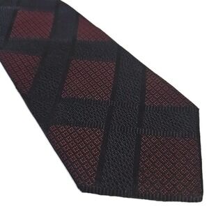 Polo Ralph Lauren Burgundy Black Geometric Diamond Preppy Woven Silk Tie